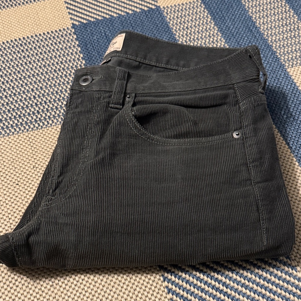 Style 484 J.Crew Men's dark grey Corduroy Jeans.  30x32